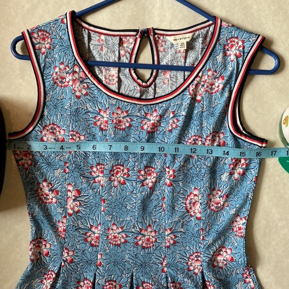 Max Studio Blue w Pink Flowers Dress - Picture 6 of 7